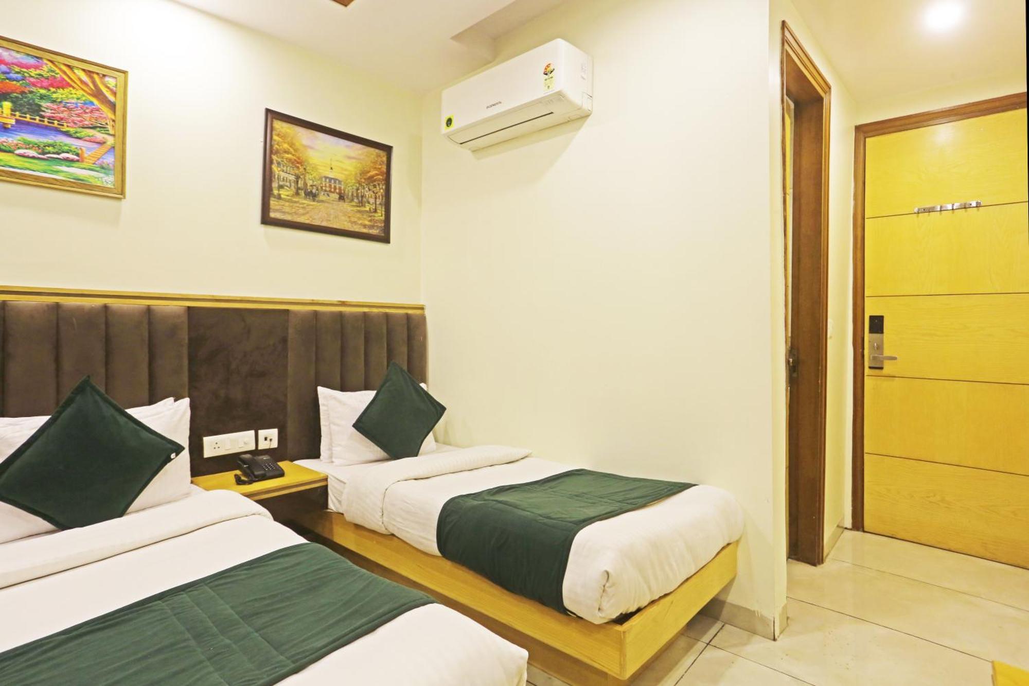 Hotel Aman Imperial Just A Minute Away From New Delhi Railway Station And Connaught Place Exterior foto
